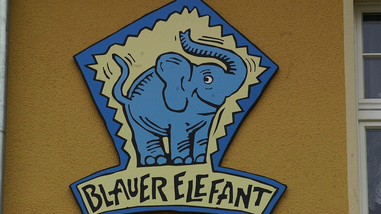 Das Kinderhaus des Deutschen Kinderschutzbundes in Zittau trägt seit 2003 das Gütesiegel "Blauer Elefant".