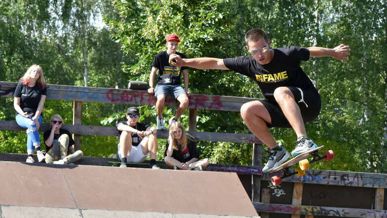 Der Skaterpark an der Zittauer Brückenstraße ist beliebter Treffpunkt sportbegeisterter Jugendlicher. Die sammeln jetzt Unterschriften für seinen Erhalt.