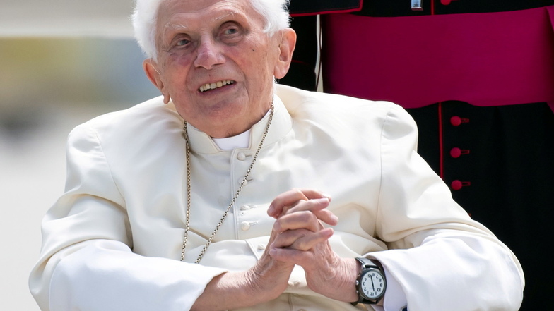 Ein internes Dokument der katholischen Kirche belastet den früheren Pabst Benedikt XVI.