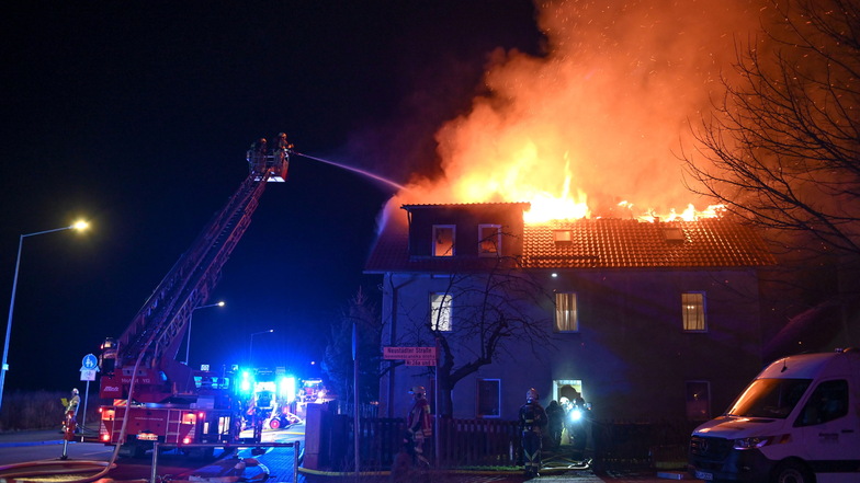 Am Montagmorgen ist in einem Wohnhaus in Bautzen ein Brand ausgebrochen.