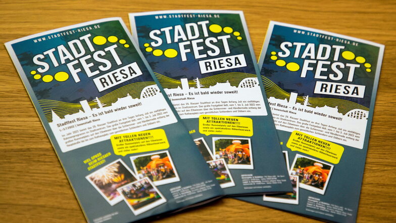 So sehen die Programme für das Stadtfest 2022 in Riesa aus.