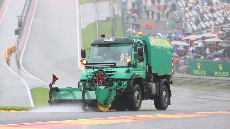 Formel-1-Farce im Regen von Spa