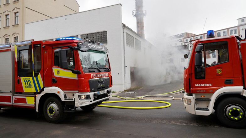 Brand in Chemnitzer Lagerhalle: Polizei schließt Defekt aus
