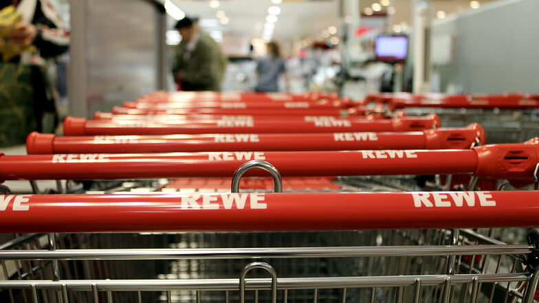 Der Rewe-Markt im Lausitz-Center ist hier eines der Geschäfte mit über die Woche verteilt gleichbleibend hoher Kundenfrequenz.