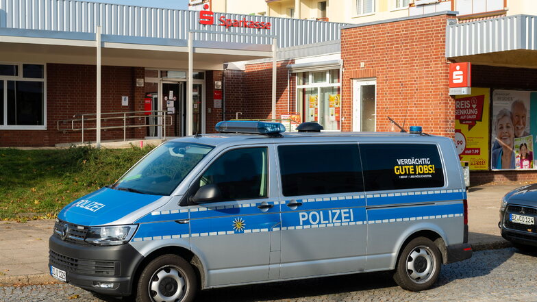 Am Vormittag des 1. November 2019 wurde die Polizei zur Sparkassenfiliale an der Bautzener Erich-Weinert-Straße gerufen - nur eine von mehreren Geschäftsstellen der Kreissparkasse, in die damals eingebrochen wurde.