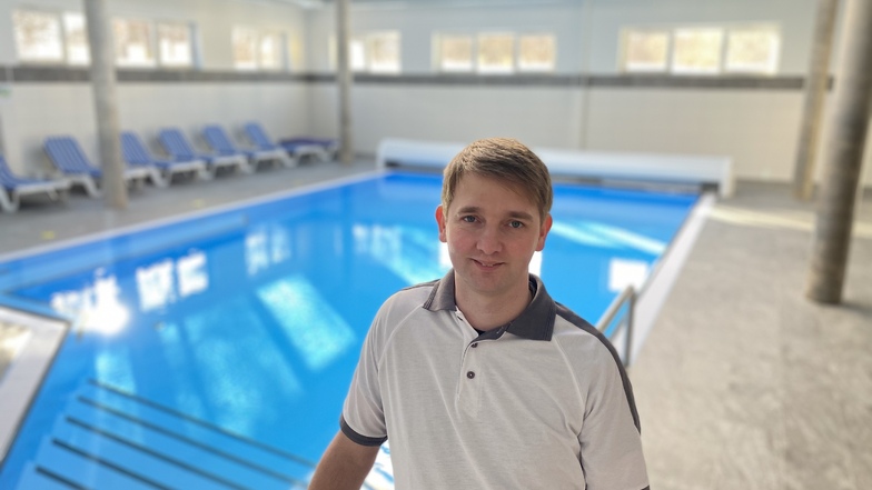 Westpark-Center-Geschäftsführer Heiko Wasser im Schwimmbad, das als eines der ersten Bereiche geschlossen werden müsste.