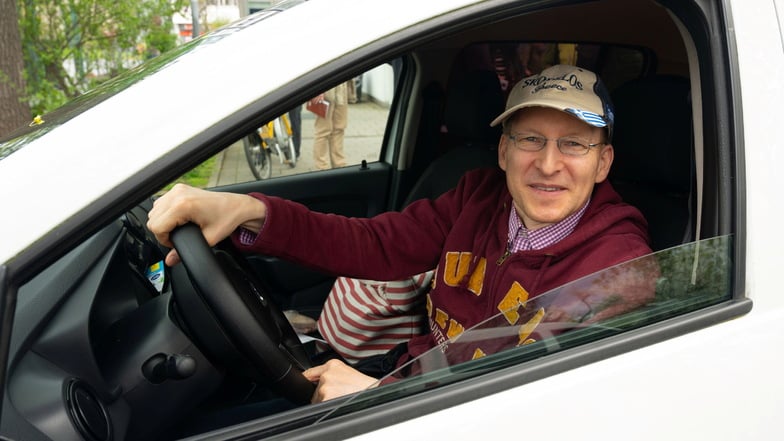 Die Fahrradstraße ist für Kurierdienst-Fahrer Thoralf Müller kein Problem. Sein letztes Knöllchen hat er bei einer Überland-Fahrt kassiert.