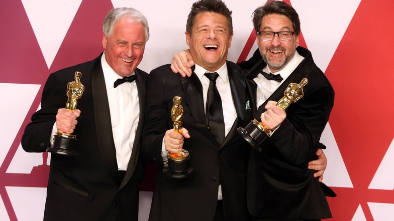 In der Kategorie "Bester Ton" fiel die Entscheidung auf "Bohemian Rhapsody": Verantwortlich dafür sind diese Herren - Paul Massey, Tim Cavagin und John Casali.