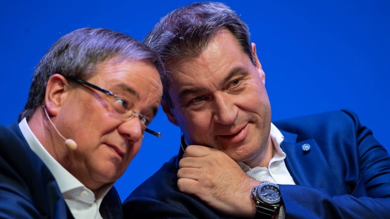 CDU-Kanzlerkandidat Armin Laschet (l) und Bayerns MP Markus Söder (CSU): Die Union legt in der Wählergunst zu.