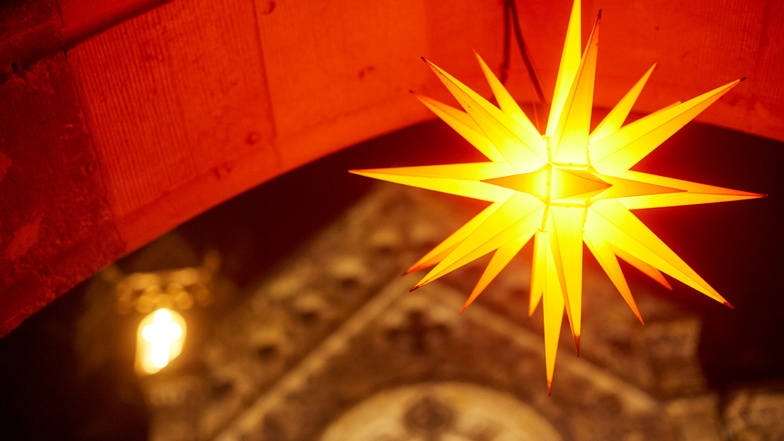 Es soll leuchten und Geschenke geben: Anfang Dezember wird bei der Freitaler Tafel Weihnachten gefeiert.