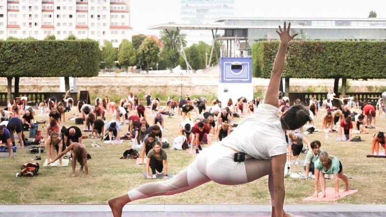 Yoga am Palais: Mara Berger – Yoga zu zweit