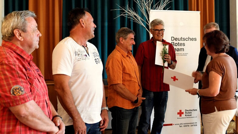 Peter Weszkalnys Andreas Müller,Frank Kretschmer und Uwe Böhme (v.l.n.r.) wurden für 150 Blutspenden ausgezeichnet.