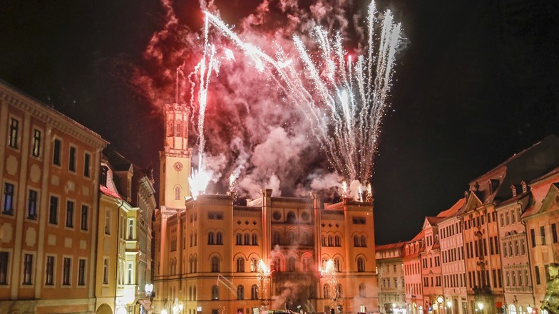 Höhepunkt des Abends: Das Feuerwerk vom Rathaus.