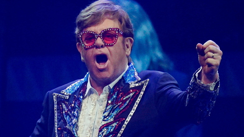 Elton John gewann den Fernsehpreis Emmy für sein Konzert "Elton John Live: Farewell From Dodger Stadium" als bestes Unterhaltungs-Special des Jahres.