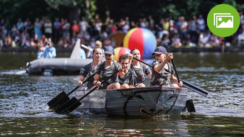 Beim Badewannenrennen in Weixdorf geht es darum, als erstes Boot im Ziel zu sein - aber auch das Kostüm kann punkten.