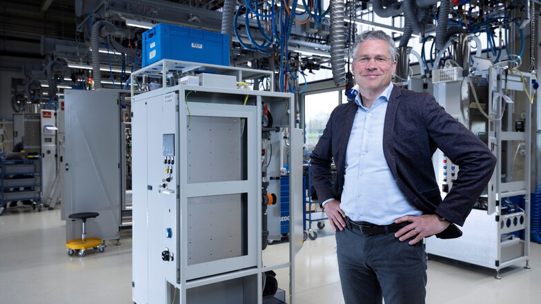 René Reichardt und seine DAS Environmental Experts GmbH treffen mit ihren Abgas-Entsorgungsanlagen für Halbleiter- und Elektronikhersteller (im Bild) und den Abwasser-Reinigungsanlagen einen wichtigen Lebensnerv.