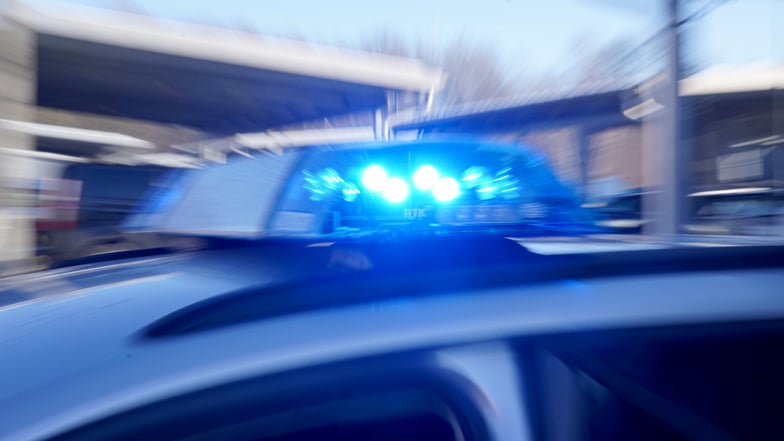 Die Polizei verfolgte am Freitagnachmittag einen 72-jährigen Mann, der mit mehr als 2 Promille über die Autobahn fuhr.