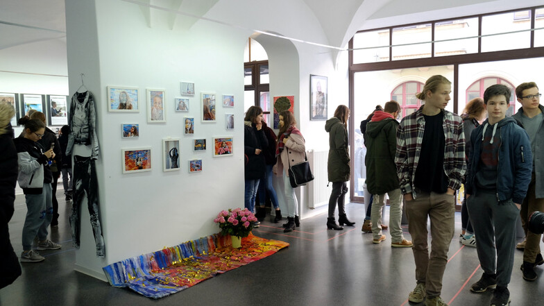 In den Räumen des Kunstvereins wird im Mai und Juni ein Werk zu sehen sein, dass die Leipzigerin Christina Wildgrube zuvor bei einem vierwöchigen Aufenthalt in der Stadt schafft.