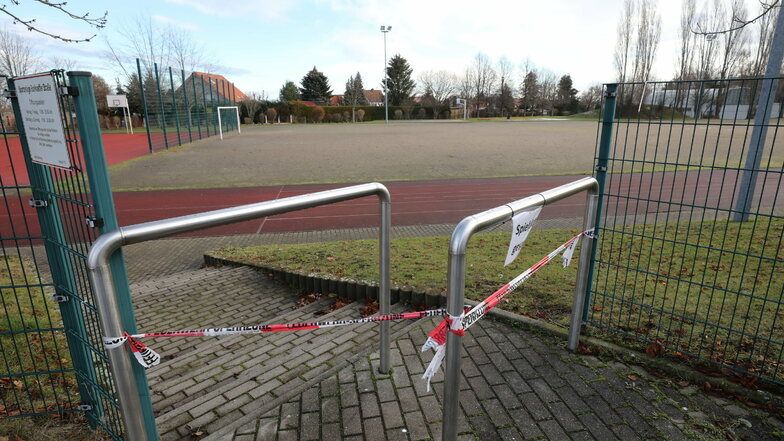 Sachsens Fußballplätze bleiben bis Ende Februar zu.
