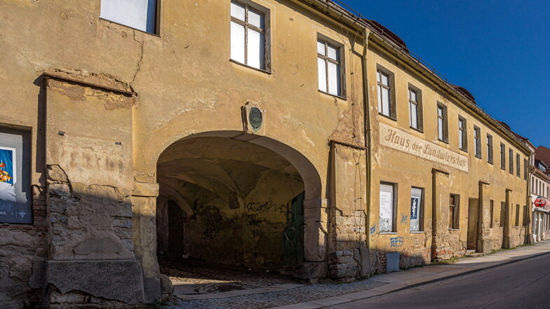 Die Alte Posthalterei an der Goschwitzstraße in Bautzen verfällt zunehmend. Sie wird aber in das Ensemble des Sorbischen Wissensforums eingebunden.