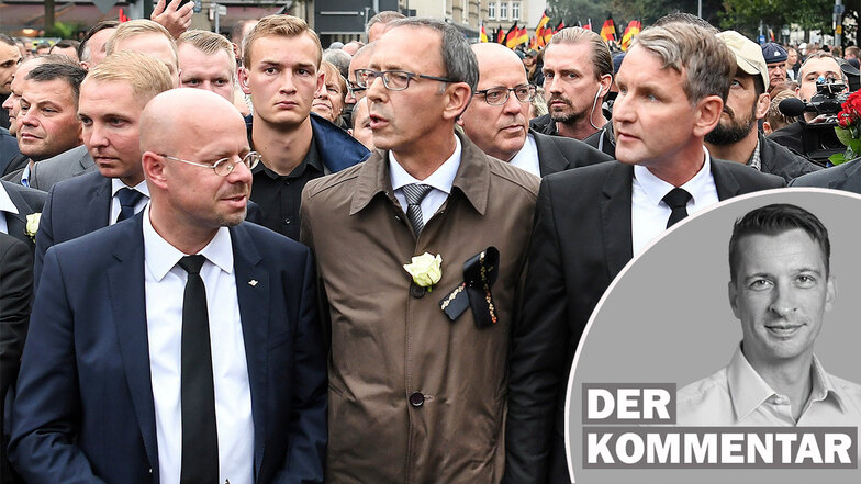 Nicht nur bei Wahlkämpfen stehen sie zusammen: Sachsens AfD-Landeschef Jörg Urban (M.) mit dem bayerisch-brandenburgischen Neonazi Andreas Kalbitz (l.) und Thüringens Landeschef Björn Höcke (r.), beim "AfD-Trauermarsch" in Chemnitz 2018.