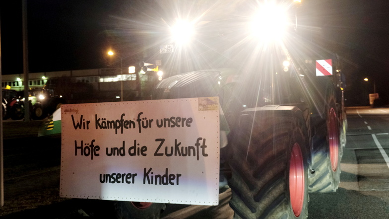 Unter dem Motto Brückenleuchten wollen die Landwirte im Landkreis Meißen ein Zeichen nach Berlin senden.