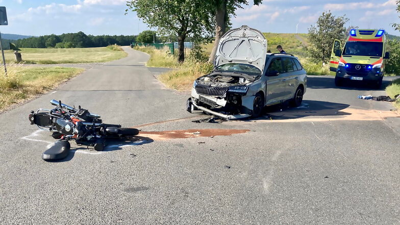 Glashütte: Zwei Verletzte bei Motorradunfall