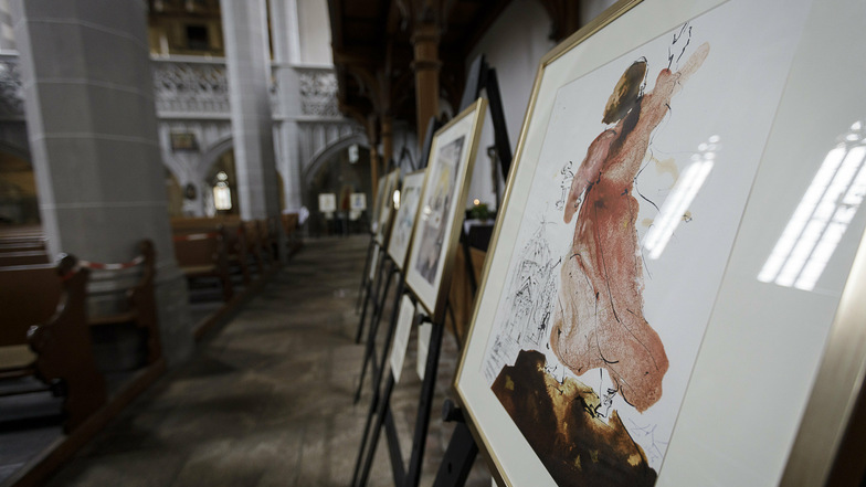 Rund 30 Werke aus Dalís Zyklus "Biblia Sacra" sind in der Görlitzer Frauenkirche ausgestellt.