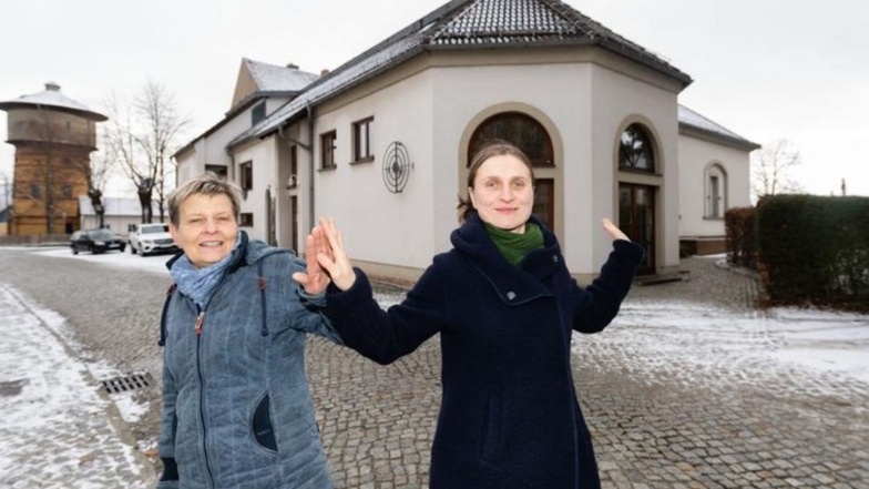 Sybille Geppert (l.) und Vicky Klingenberger sind zwei der Frauen aus dem Vorbereitungsteam zum Frauenfrühstück. Sie laden ins Schützenhaus Weißenberg ein.