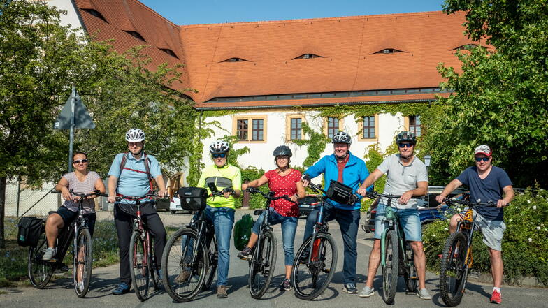 Bürgermeister und Sachkundige von Naundorf, Mügeln und Ostrau waren mit dem Rad auf Erkundungstour.