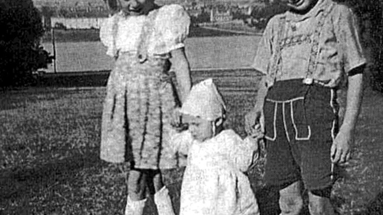 Werner als Junge mit den Schwestern Christine und Monika