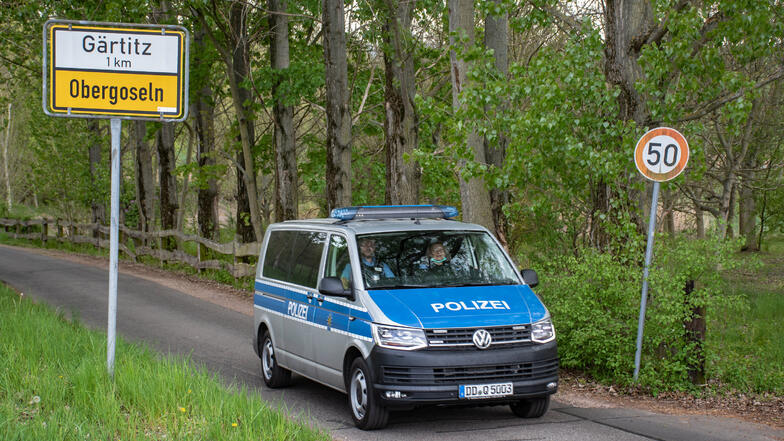 Die Polizei kontrolliert derzeit vermehrt in den Ortsteilen von Großweitzschen, die derzeit stark von Lkws durchquert werden. Es sind Alternativ-Routen zur Umleitung der B 169.