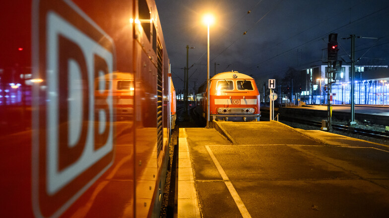 Die Gewerkschaft Deutscher Lokomotivführer (GDL) hat zu einem weiteren mehrtägigen Streik bei der Deutschen Bahn aufgerufen.