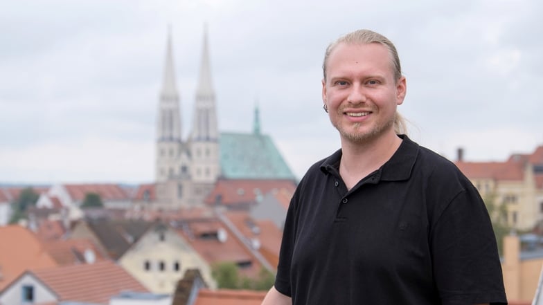 Toni Jährig hat schon viele Orte in Sachsen und Brandenburg als Spielstätten des Lausitz Festivals erschlossen und zahlreiche Künstler kennengelernt. Ursprünglich kommt er aus Neugersdorf.