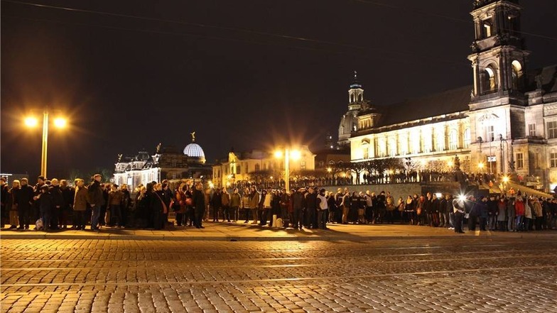 11.000 Menschen nahmen laut Angaben der Stadt Dresden teil.
