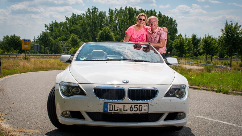 Ingrid und Jörg Lippert aus Leisnig nehmen am Samstag mit ihrem BMW Cabrio an der CC Rally Sachsen teil. Die 250 Kilometer lange Tour führt auch durch Leisnig, Döbeln oder Roßwein.