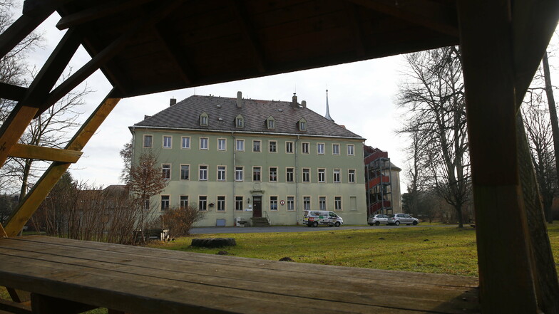 Was wird aus dem Schloss und dem historischen Ortskern in Brauna? Dazu lässt die Stadt Kamenz jetzt eine Studie erstellen.