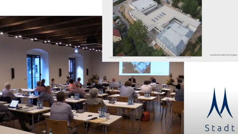 Anhand von Drohnenfotos zeigte Projektmanager Martin Trepte den Stadträten, wie die Grundschule auf dem Questenberg "gewachsen" ist.