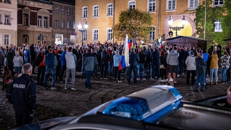 Für die Demo am Montag auf dem Roßweiner Markt haben sich auch die Freien Sachsen angemeldet.