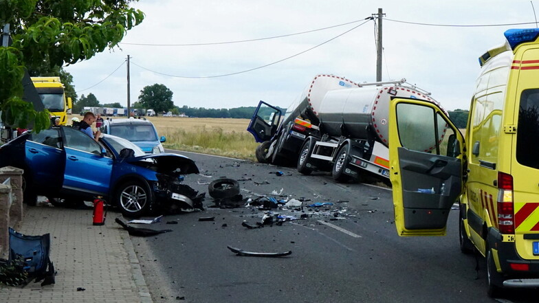 Autofahrer stirbt nach schwerem Unfall in Kubschütz