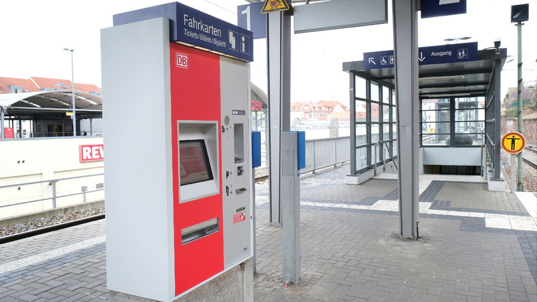 Brandneu: Der Fahrkartenautomat am Haltepunkt Meißen Altstadt.