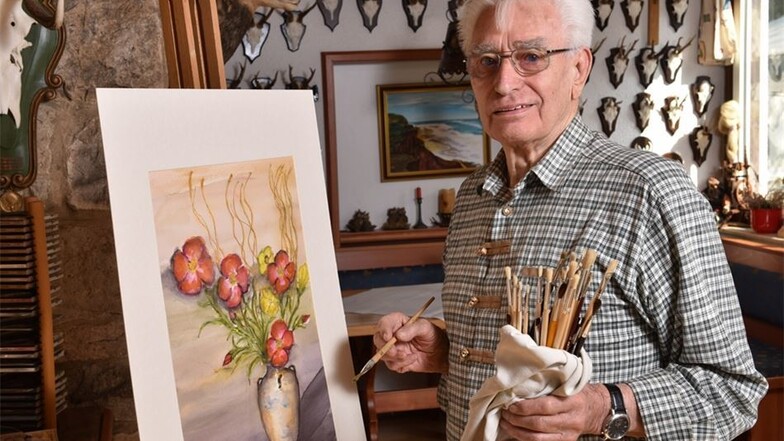 Willi Schönenberger steckt die Kunst im Blut. Der 83-Jährige ist Diplomdesigner und Innenarchitekt. Neben der Jagd ist das Malen seine zweite Leidenschaft.