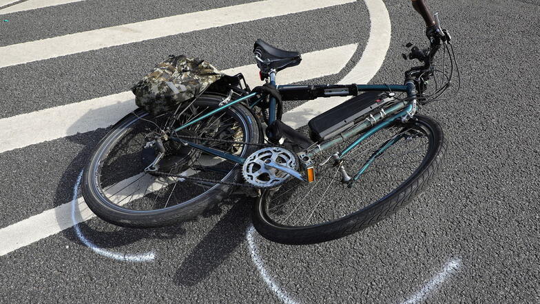 Mit diesem Pedelec ist in Dresden ein 60-Jähriger gestürzt. Bei einem Bremsmanöver ist das Fahrrad vorn auseinandergebrochen.