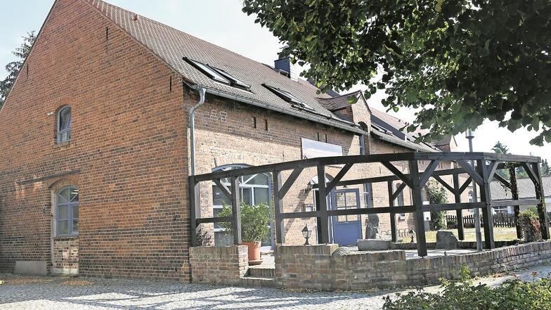 In eine der beiden derzeit geschlossenen Gaststätten nahe des Gebäudes der Gemeindeverwaltung in Rietschen soll voraussichtlich im Oktober wieder Leben einziehen.