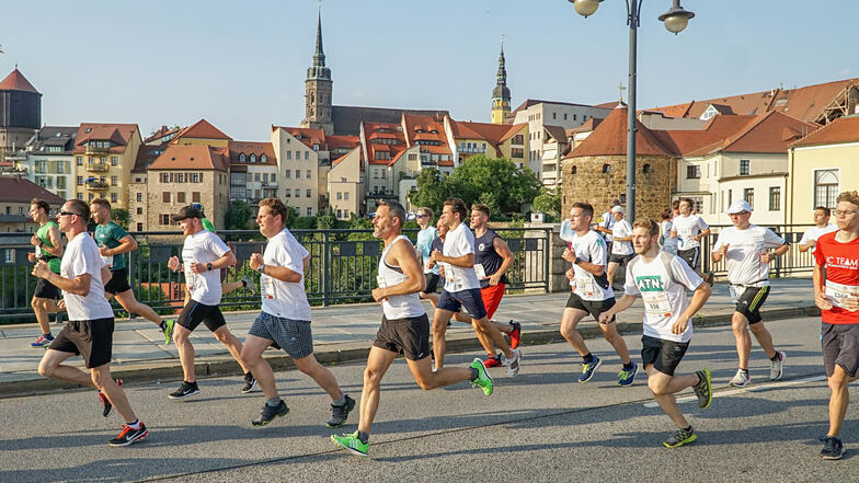 Vorbild Bautzen: Hier gibt es seit Jahren einen Firmenlauf. Im Juni fand die 9. Auflage des DAK-Firmenlaufs statt – mit rund 1 200 Läufern.