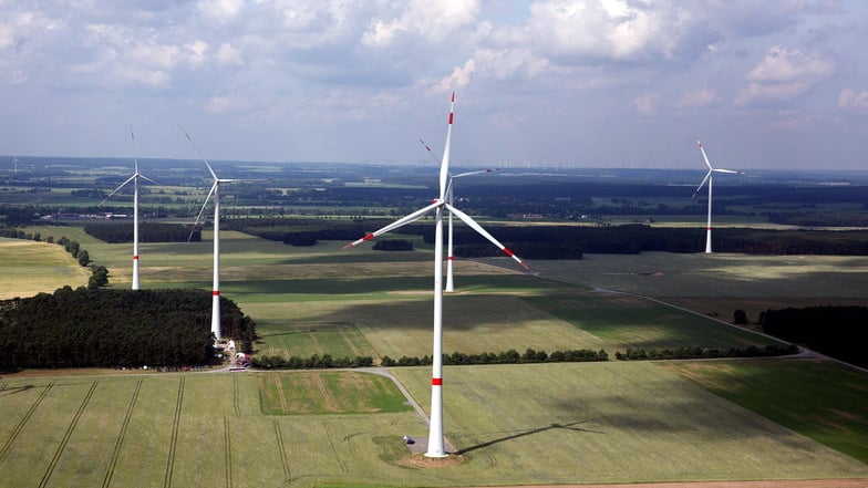 Der Energieparkentwickler UKA entwirft unter anderem Windparks, wie diesen in Duben.