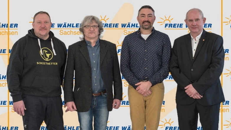 Rocco Geißdorf, Dirk Massi, Alexander Frenzel und Jens Giebe (v.l.) gehen bei der Landtagswahl für die Freien Wähler als Direktkandidaten ins Rennen.
