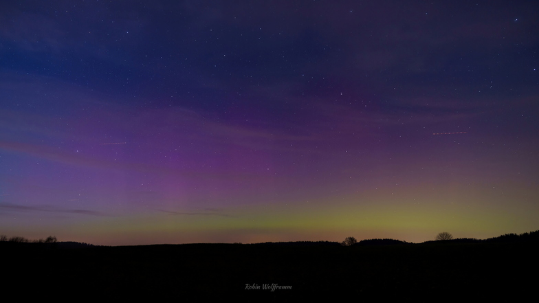 Von Violett bis zu zarten Grüntönen - die Nordlichter ("Aurora Borealis") sind ein faszinierendes Naturschauspiel.