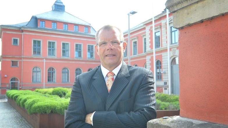 Immobilienhändler Sven Thieme, Ex-Präsident von Dynamo Dresden, vor dem Meißner Amtsgericht. 13 Tage saß er zu Unrecht im Gefängnis. Foto: Claudia Hübschmann