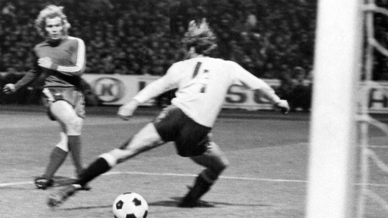 Siegmar Wätzlich war einer von Dynamos Europapokalhelden - auch wenn er im Spiel gegen die Bayern im Jahr 1973 das Tor von Uli Hoeneß nicht verhindern konnte.